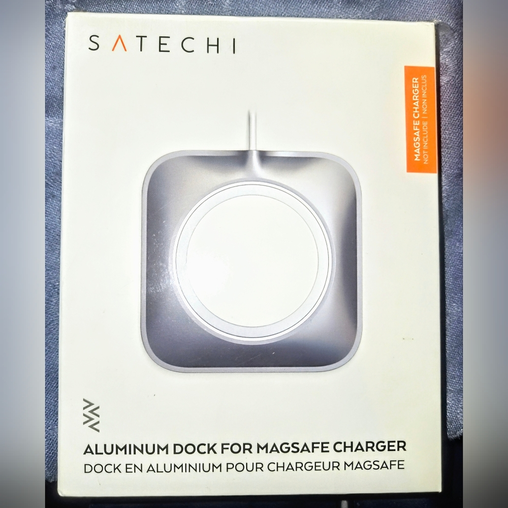 Satechi Aluminum MagSafe Charger Dock - Silver
